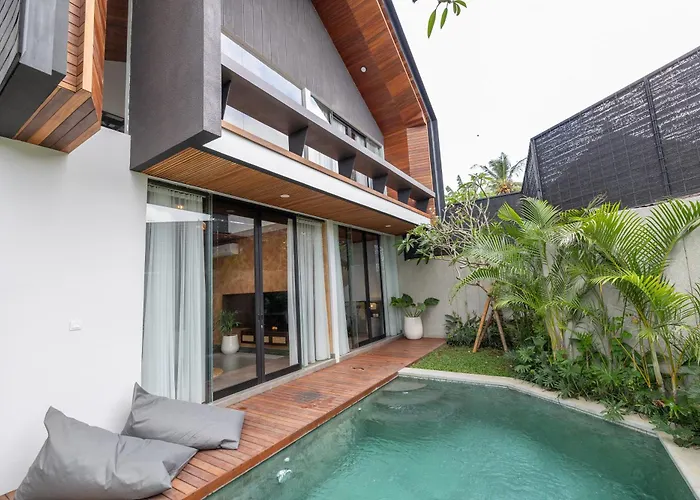 Casaluna Lodge