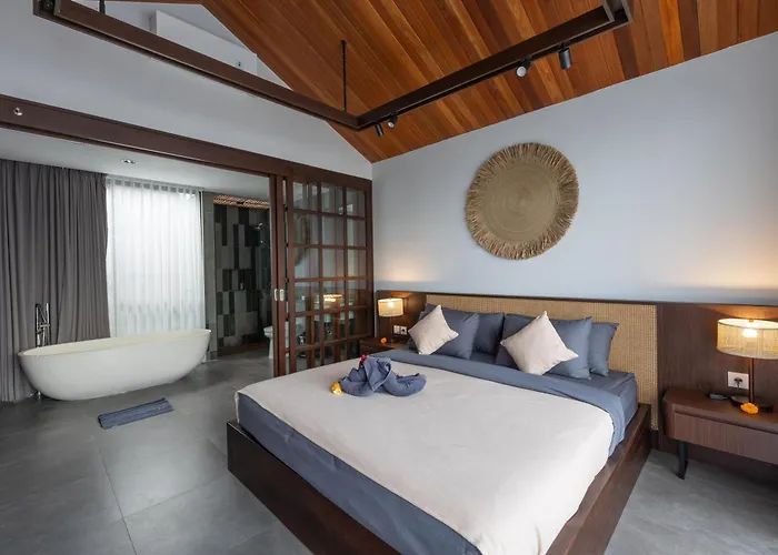 Casaluna Lodge